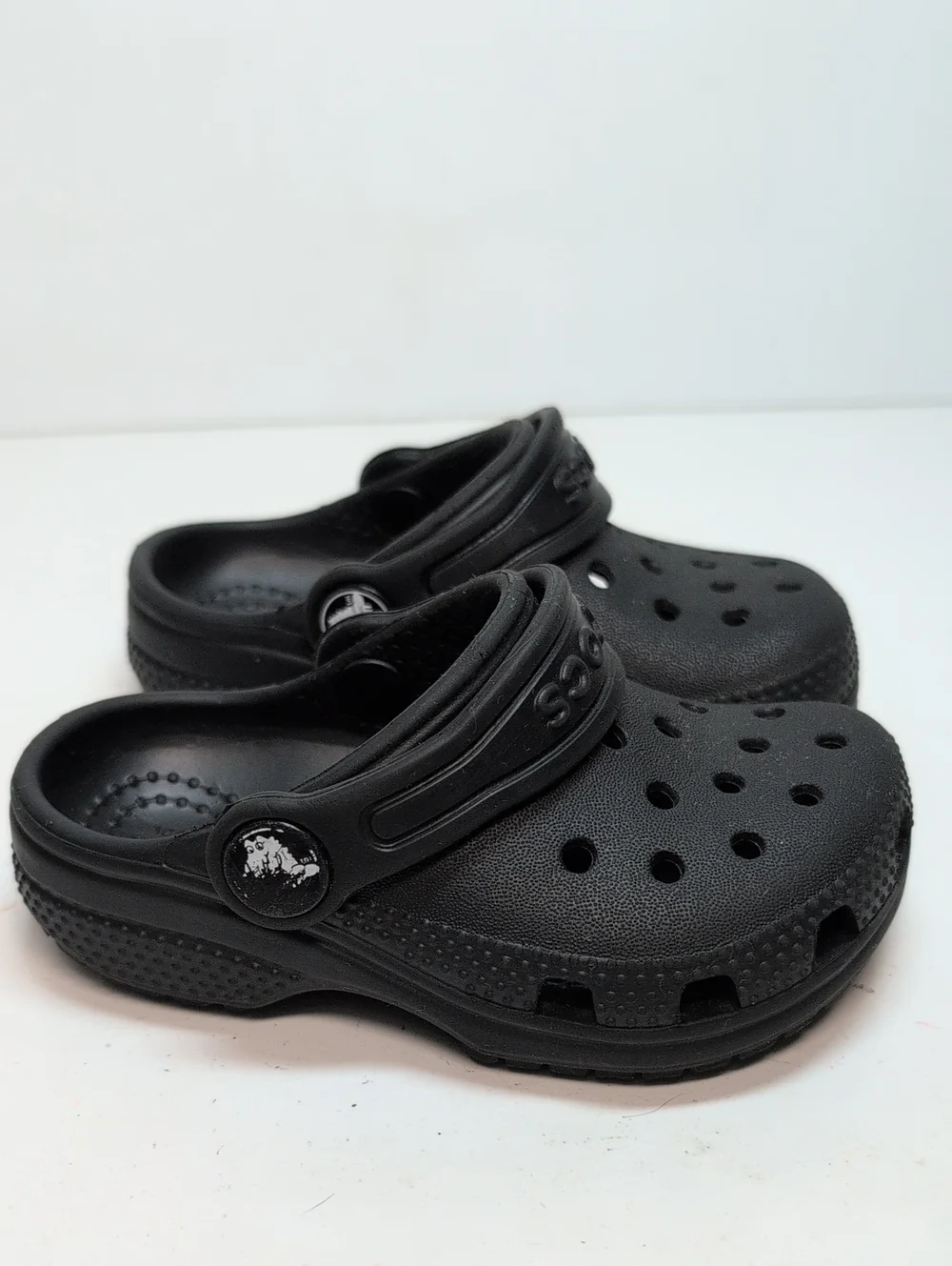 CROCS Kids Black Classic Clog Water Shoes child /toddler size 6